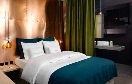 25_bikini_urban_2_red