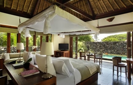 alila-ubud-accommodation-pool-villa-bedroom