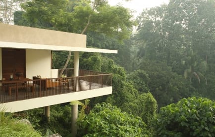 alila-ubud-accommodation-terrace-tree-villa-exterior-01