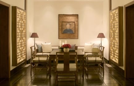 rs888_aman-at-summer-palace-suite-dining-area