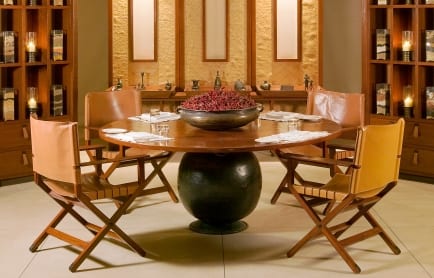 Aman-i-Khás - Dining Tent Setting