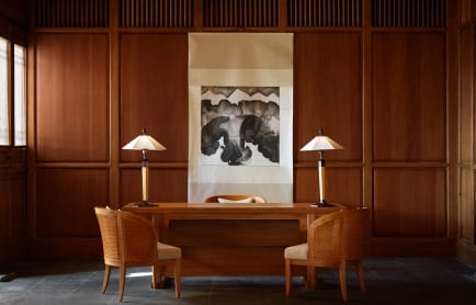 amandayan-china-reception-desk_original_552