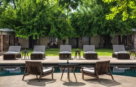 amansara-cambodia-main-swimming-pool-pergola_original_10087