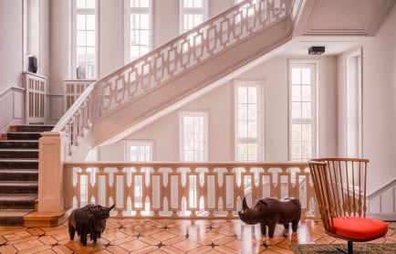 das_stue_library_stairs-1614