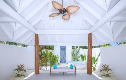 anantara_kihavah_maldives_villas_guest_room_two_bedroom_family_beach_pool_villa_twin_bathroom