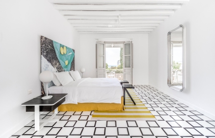 Deluxe_Room_1