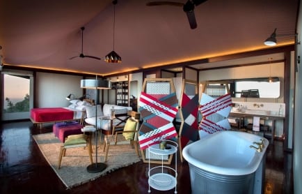 inside-the-tent_chckvu