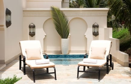 sunbeds-by-the-private-pool