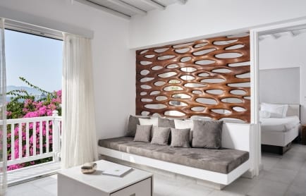 117634969-h1-panoramic_suite_3