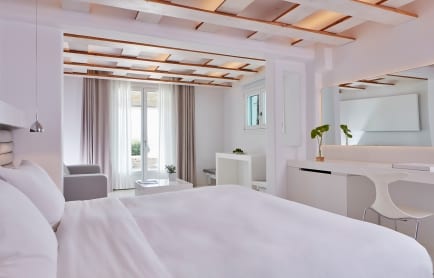 hi_lw0817_69376884_sea_view_suite