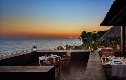 sangkar-restaurant-sunset