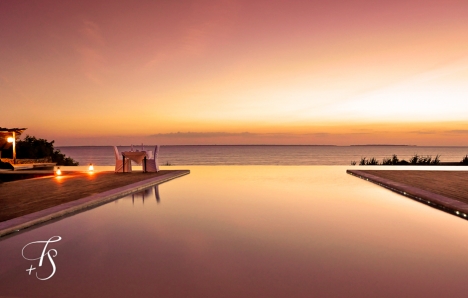 Kilindi Dining By The Pool. © TravelPlusStyle.com