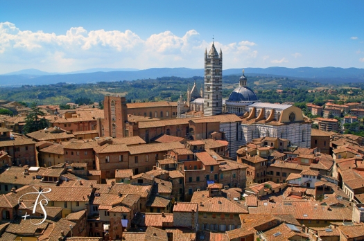 The town of Siena - Tuscany Italy © Travel+Style