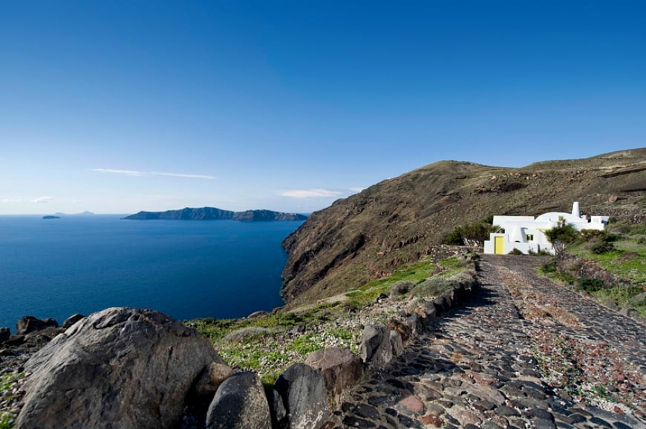 Architect's House Santorini, Greece. TravelPlusStyle.com