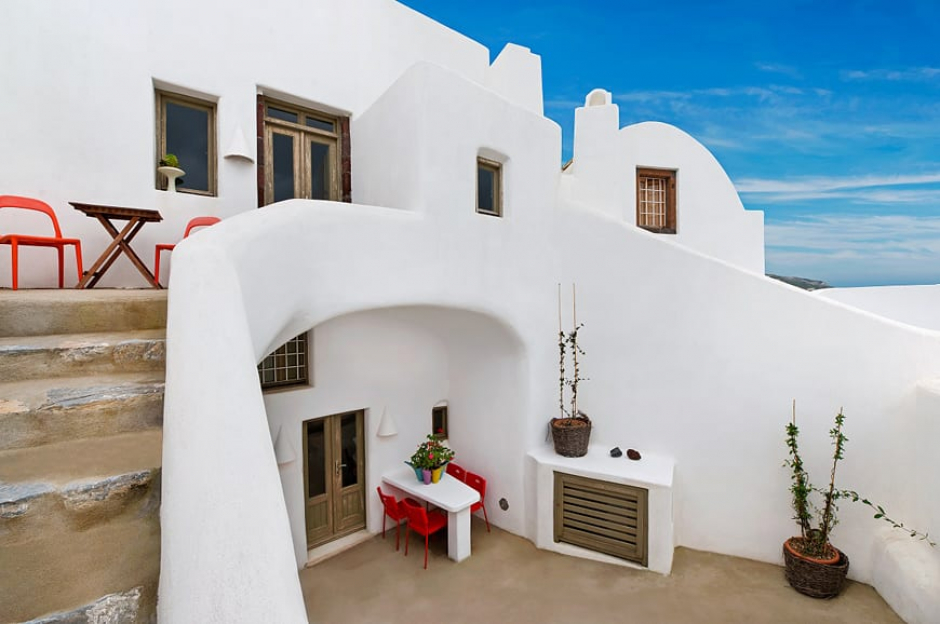 Small Architect's House Santorini. TravelPlusStyle.com