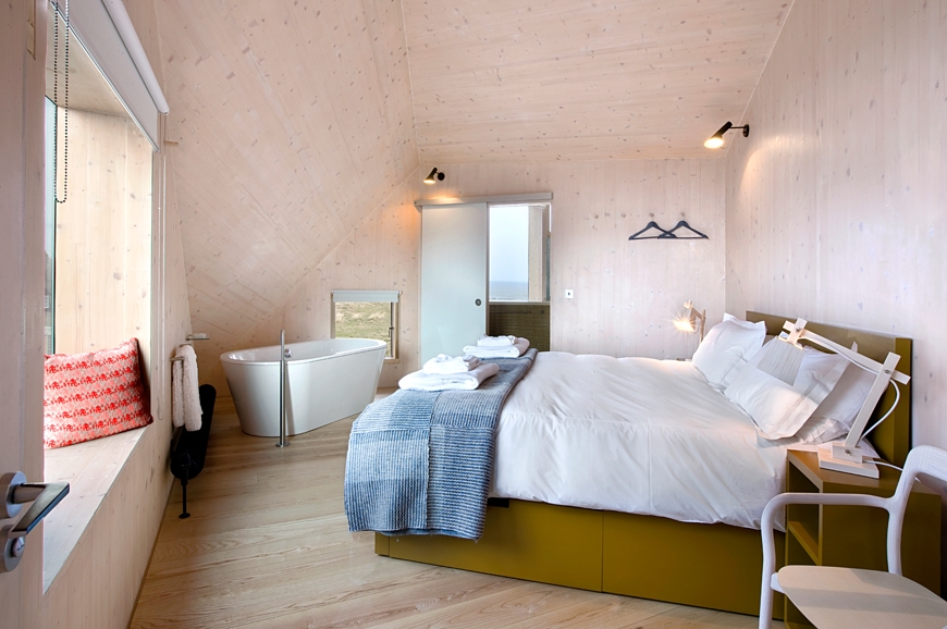 The Dune House, Suffolk, England. TravelPlusStyle.com