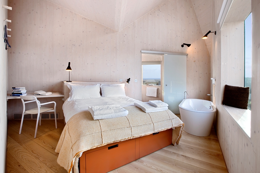 The Dune House, Suffolk, England. TravelPlusStyle.com