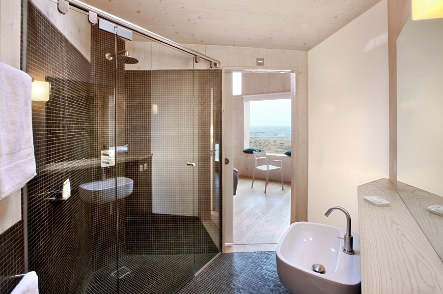 The Dune House, Suffolk, England. TravelPlusStyle.com