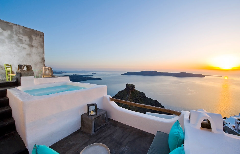 Sophia Luxury Suites Santorini. TravelPlusStyle.com