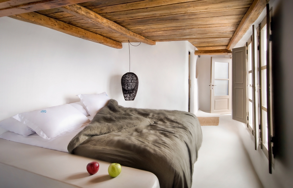 Sophia Luxury Suites Santorini. TravelPlusStyle.com