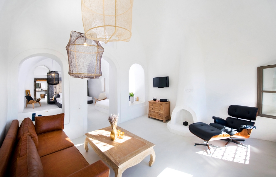 Sophia Luxury Suites Santorini. TravelPlusStyle.com