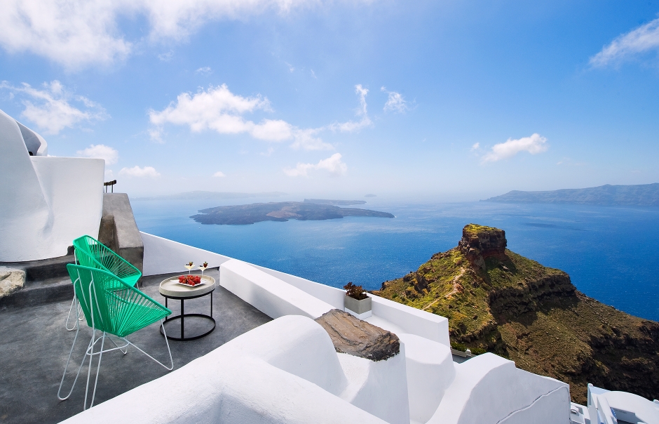 Sophia Luxury Suites Santorini. TravelPlusStyle.com