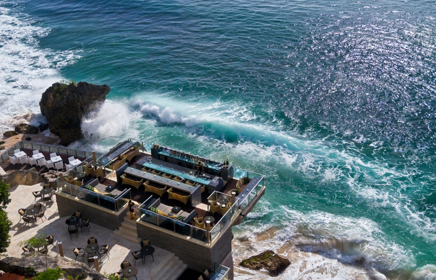 The Rock Bar in Ayana Resort & Spa. © Ayana