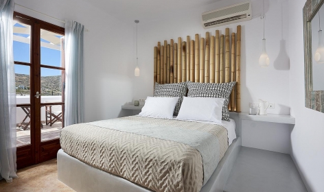 Mirabeli Apartments & Suites, Pollonia. Milos, Greece. Travelplusstyle.com