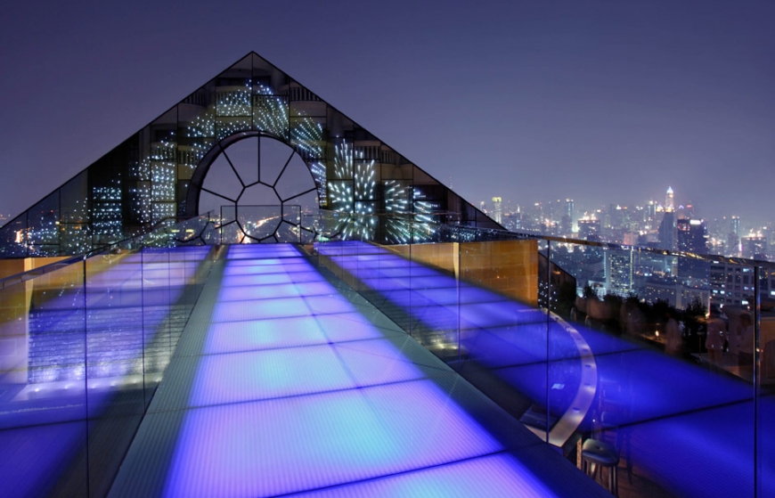 Glass tympanum above the Breeze Restaurant, Lebua at State Tower. © Lebua