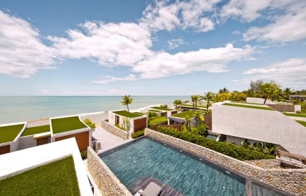 casa-de-la-flora-hotel-pool-overview1