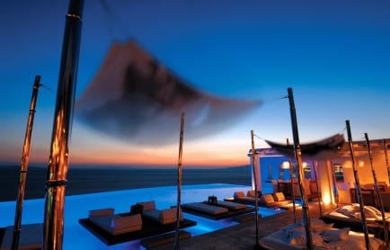infinity-pool-lounge-sunset