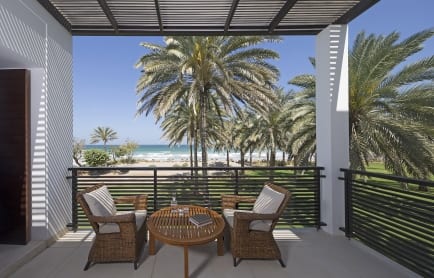 _the_chedi_club_suite_terrace_beach