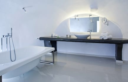 Chromata Up Style Hotel, Santorini. © Katikies