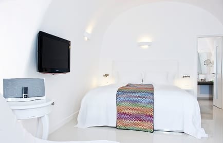 Chromata Up Style Hotel, Santorini. © Katikies