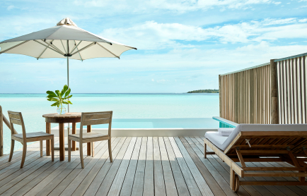 one-bedroom-water-villa-deck