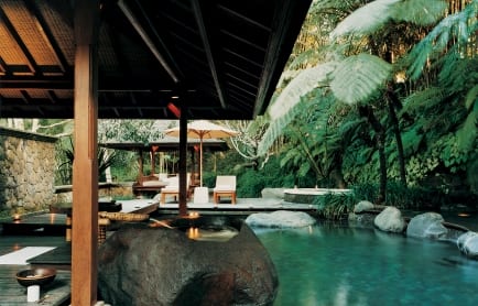 44183982-h1-tirta_ening_bathroom