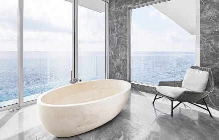 cnrd_muraka_above_ocean_master_bath2_hr