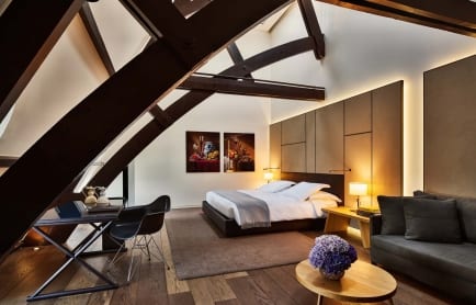 100072830-h1-conservatorium_hotel_rooftop_suite_7