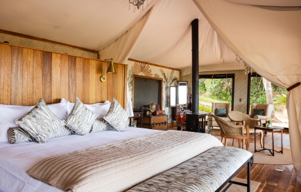 1751632463073_HoneymoonTent_CottarsCamp_TCunniffe_003