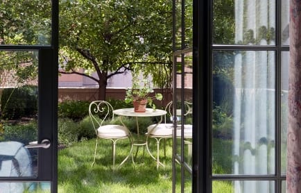 crosby-street-hotel-meadow-suite-v3-r-4-1jpg