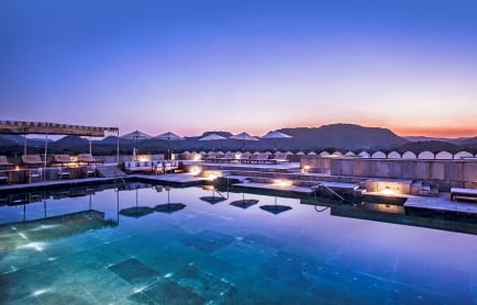 hting_done_around_the_poolside