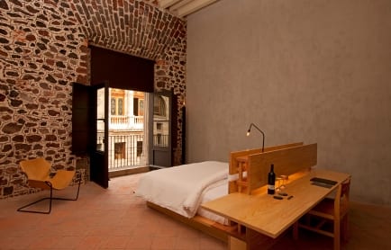 47833168-h1-independence_2