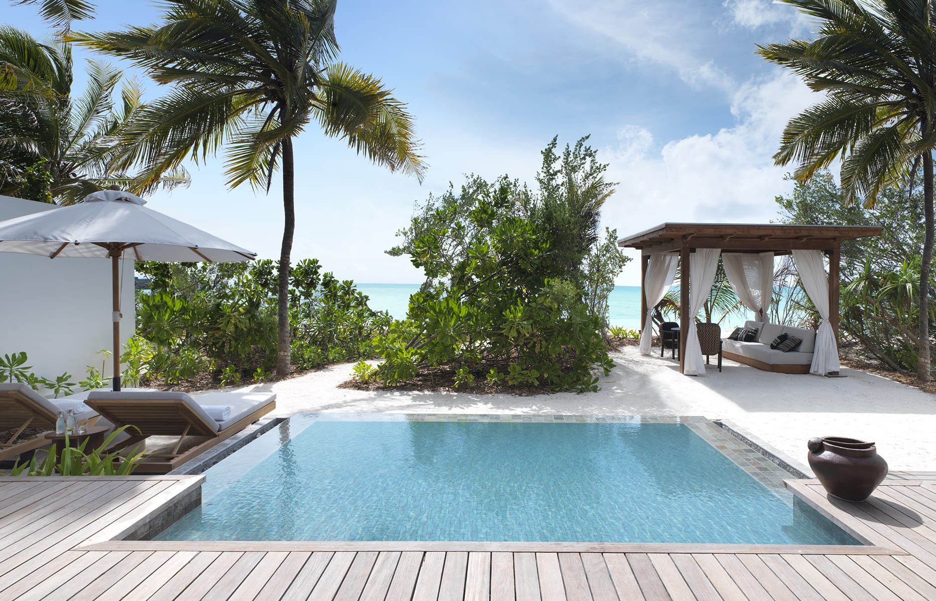 Fairmont Maldives, Sirru Fen Fushi, 
Shaviyani Atoll, Maldives. Hotel Review by TravelPlusStyle. Photo © AccorHotels