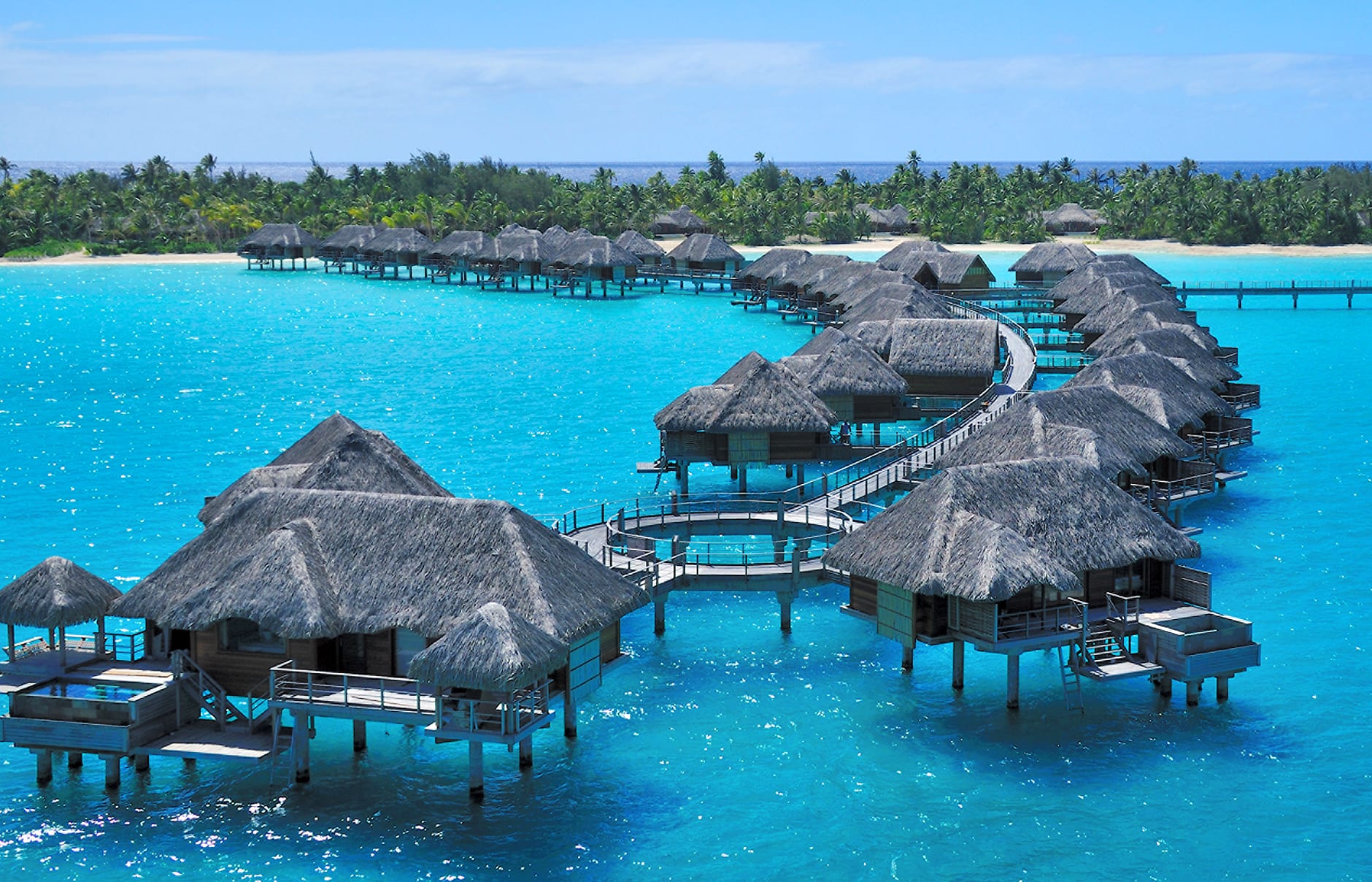 Four Seasons Resort Bora Bora, French Polynesia. Hotel Review. © Four Seasons Hotels Limited 