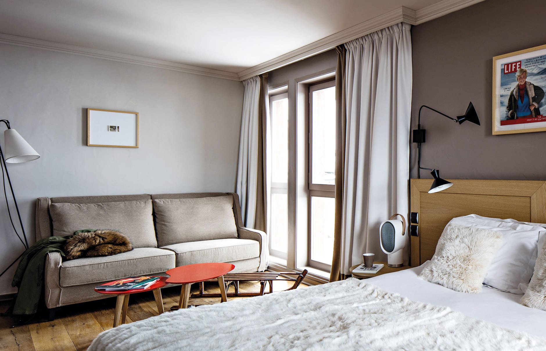 Les 3 Vallées, Courchevel, a Beaumier Hotel, France. Hotel Review. Photo © Beaumier hotel-des-trois-vallees-privilege-room-v2-r-r2
