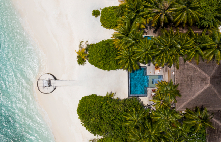huvafen_fushi_cube_ariel_view_pool___beach