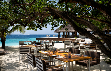huvafen_fushi_forno_restaurant_seating_area_2