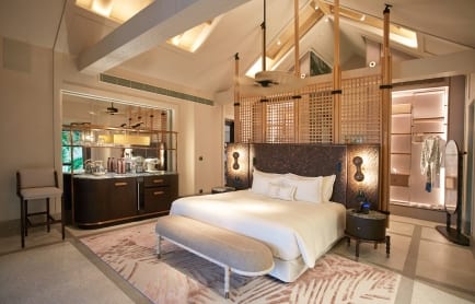 beach-residence-with-pool