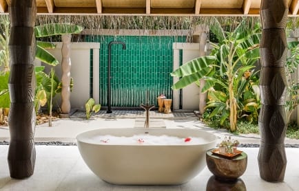 beach-villa-with-pool-bath