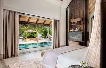 two-bedroom-beach-villa-with-pool-bedroom